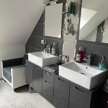 Séjour chez l'habitant Avec Sdb Et Wc Privatifs A 15 Min Du Circuit Des 24h